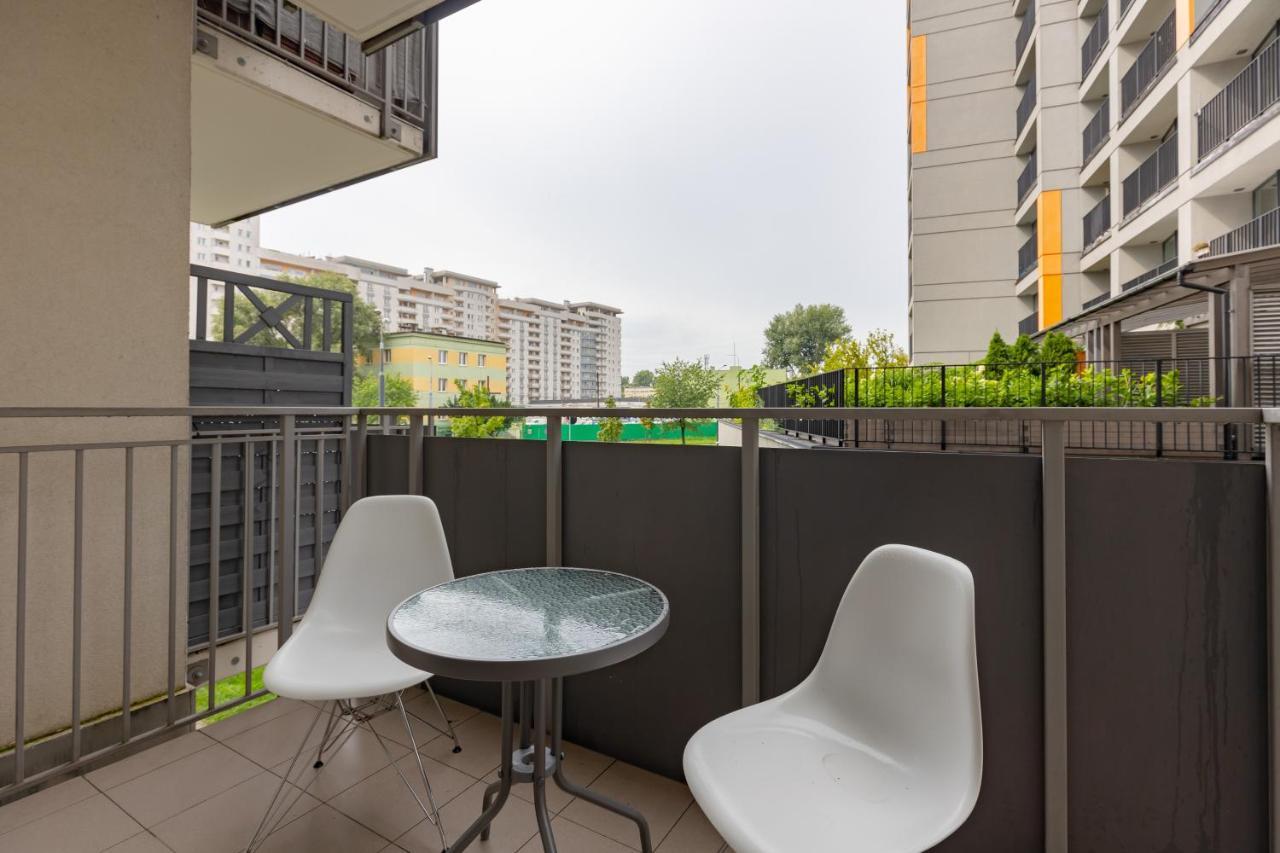Wawrzyszewska By Renters Apartment